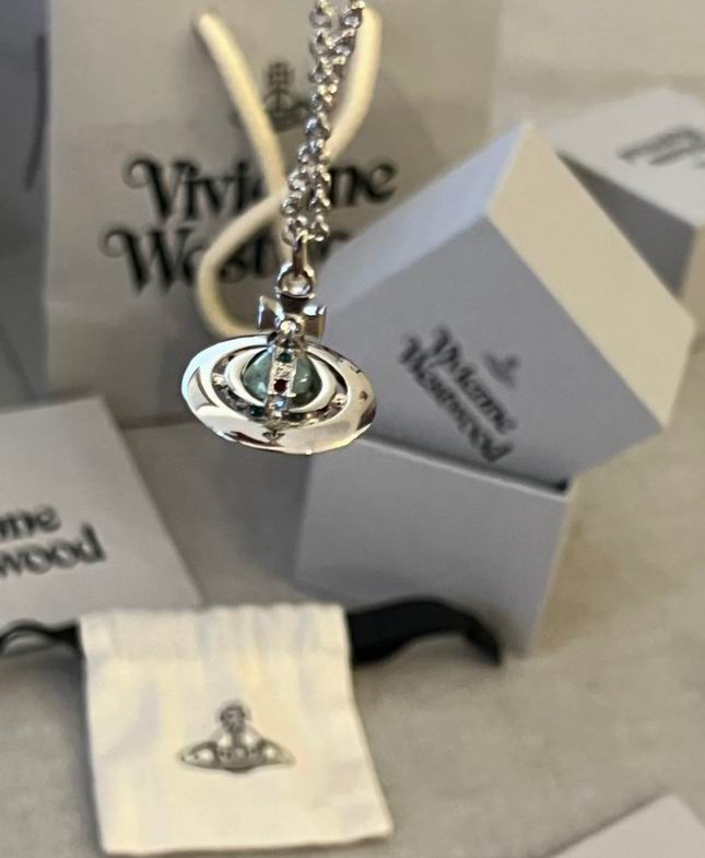 Vivienne Westwood necklace 11lyh04